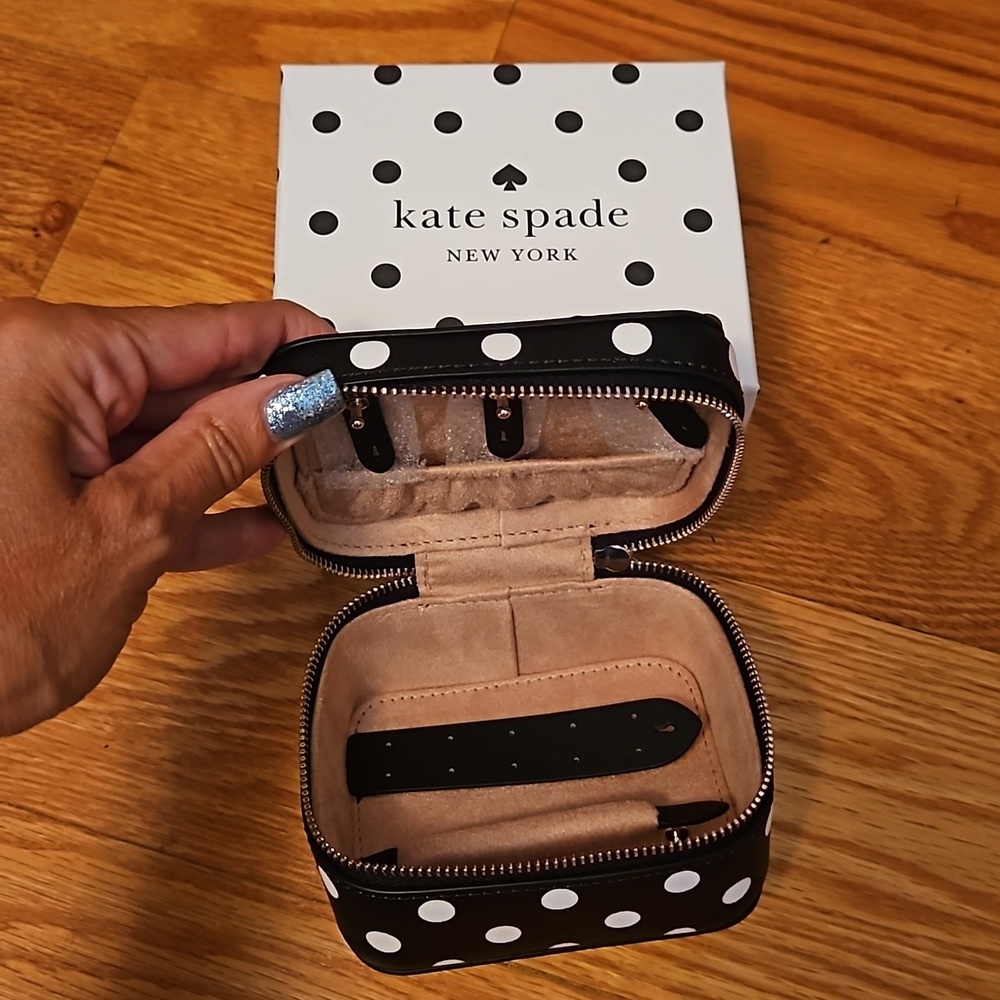 Kate Spade Boxed Travel Jewelry Holder NWT - Picture 2 of 12